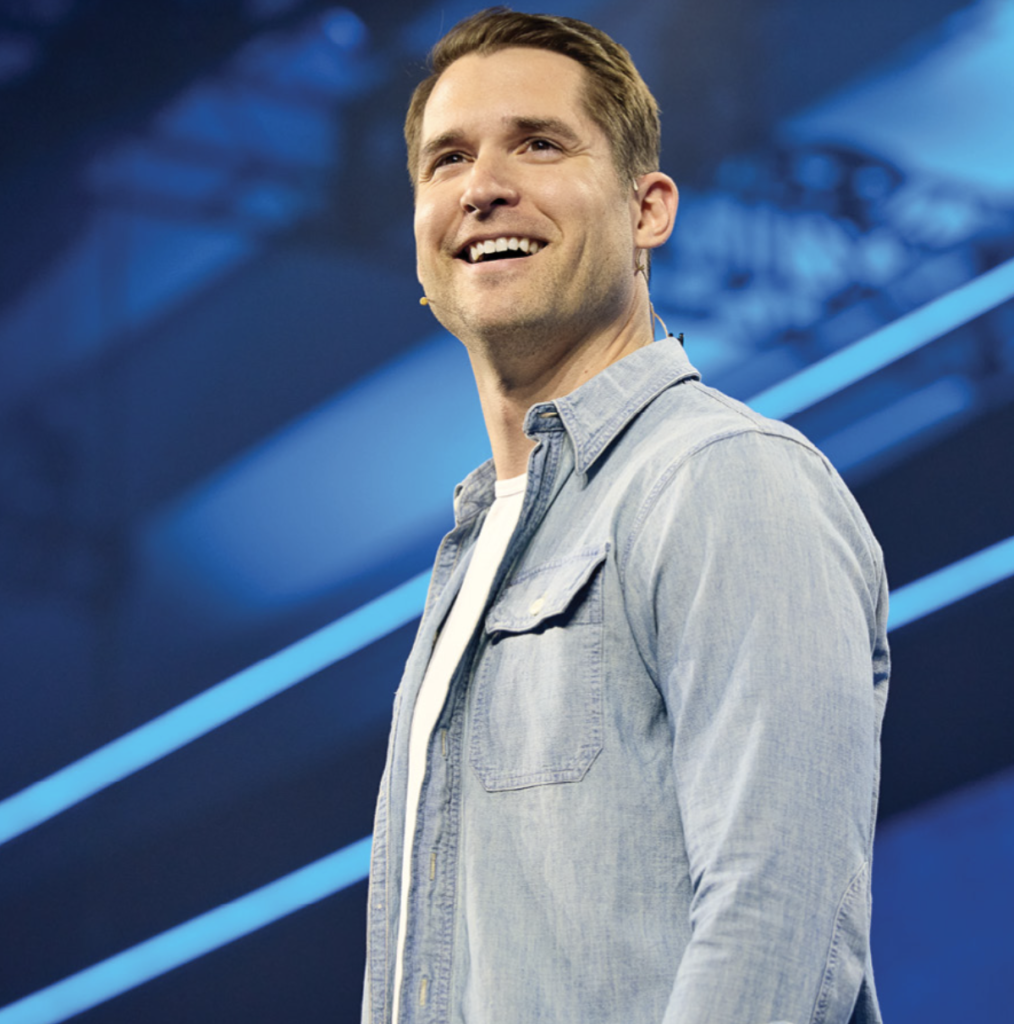 Jefferson Fisher speaking on communication and silent treatment in relationships at an event